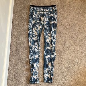 Lululemon Speed Tight III *All Full-On Luxtreme size 6